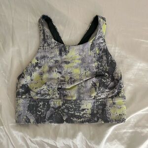 Lululemon sports bra